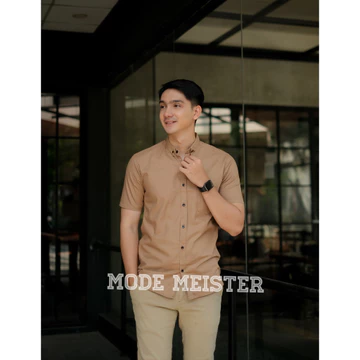 Kemeja Casual Pria Lengan Pendek Slimfit Premium Warna Cream