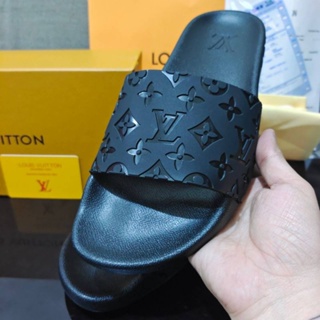 Louis Vuitton Keluarkan Sandal Ala Rumahan, Harganya Rp14,7 Juta!