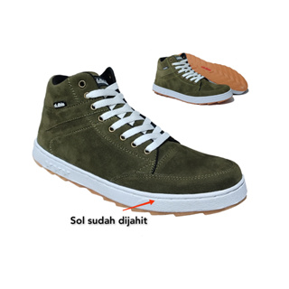 Jual Sepatu Booth Pria Sneakers Model Terbaru - Harga Promo Oktober 2023