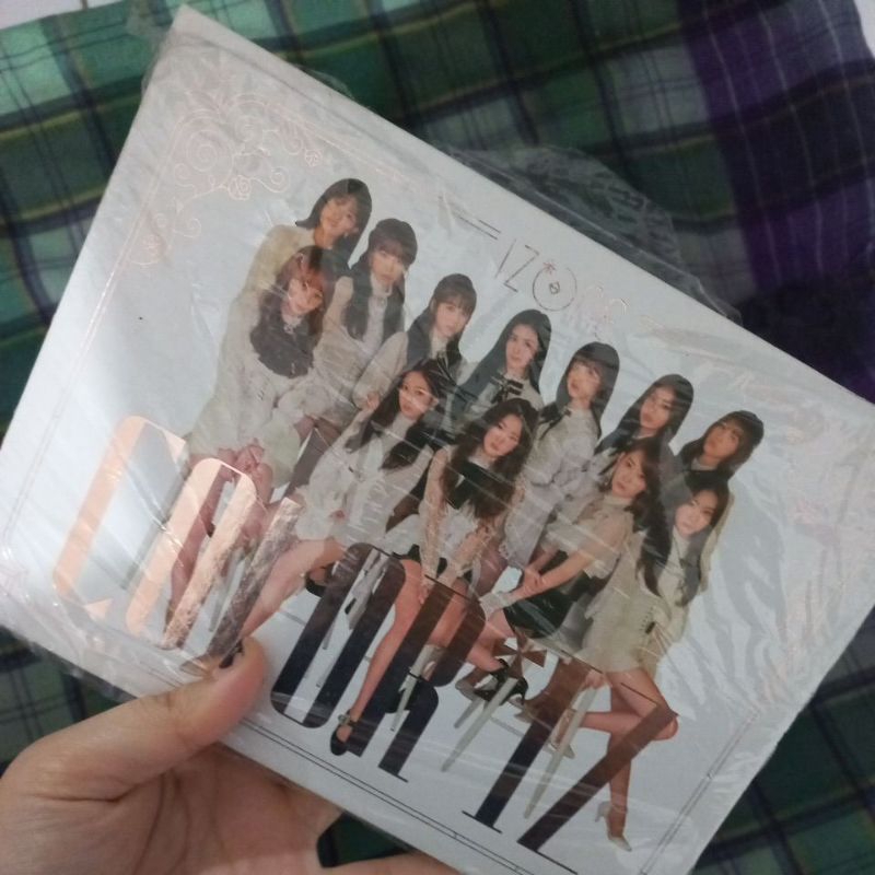 Jual album izone coloriz | Shopee Indonesia