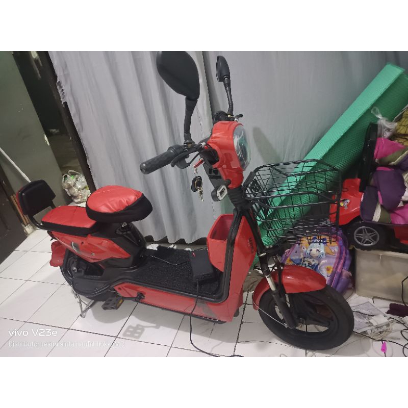 Jual sepeda listrik second,pemakaian baru 4 bulan | Shopee Indonesia