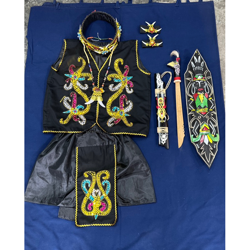 Jual Baju Adat Dayak Laki-Laki ukuran SMP Full aksesoris | Shopee Indonesia