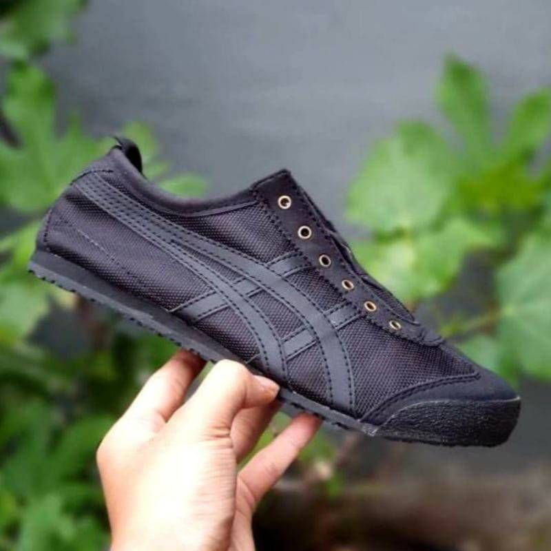 sepatu onit original