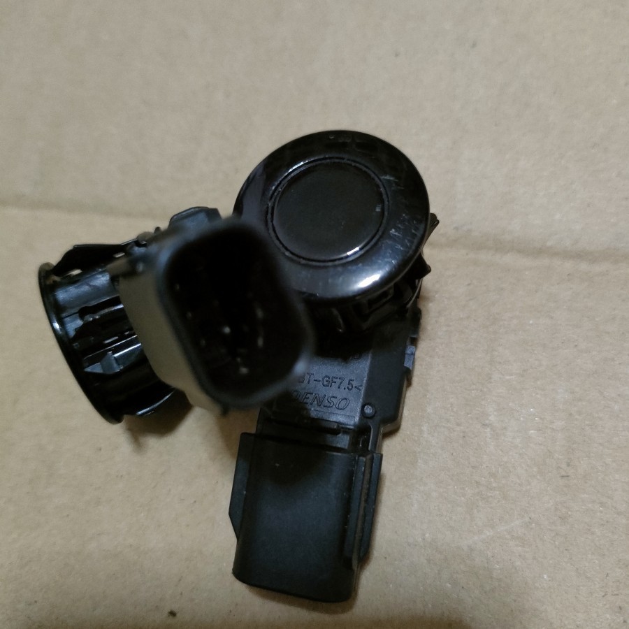 Jual sensor pakir Innova REBORN sensor mundur Innova reborn original ...