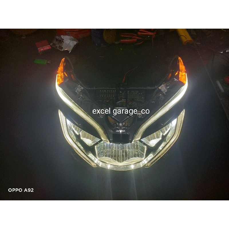 Jual Lampu depan Honda Pcx 150 tahun 2018 2019 2020 headlamp Pcx lama