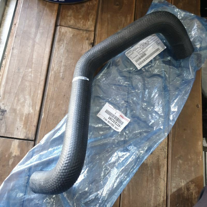 Jual SELANG RADIATOR BAWAH INOVA BENSIN LAMA INNOVA BENSIN NO 2 ...