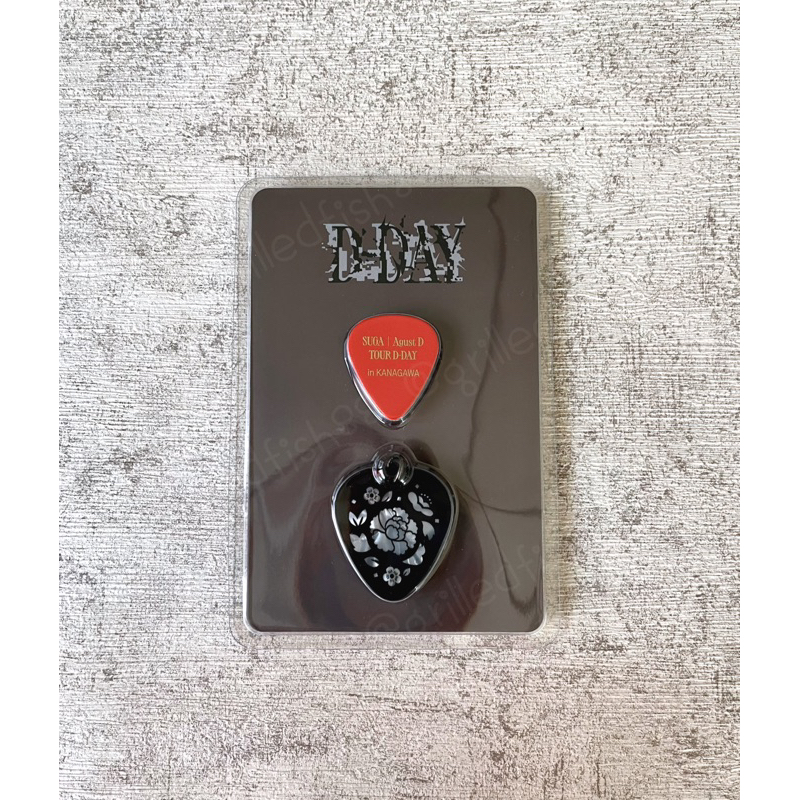 Jual [CEK VARIASI] BTS SUGA OFFICIAL D-DAY Guitar Pick Jakarta