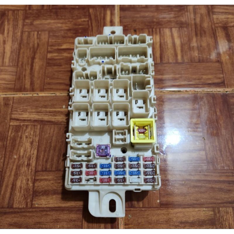 Jual Box sekring fuse box Mitsubishi Xpander asli Shopee Indonesia
