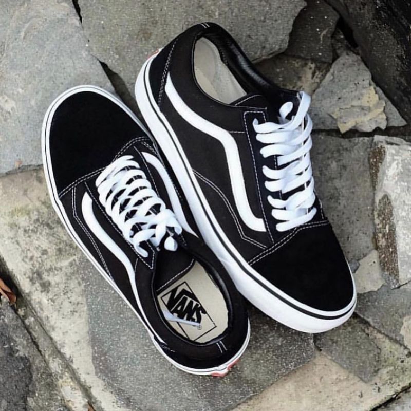 Jual Vans Old Skool Classic Black White RESMI PT.NAVYA RETAIL | Shopee ...