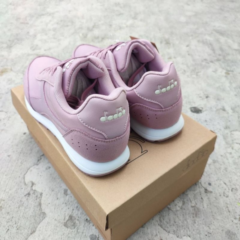 Jual Diadora Geotic Lilac | Shopee Indonesia