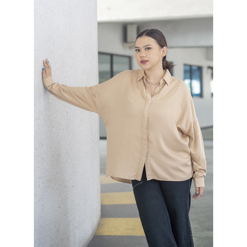 Jual Ixora Odele Oversized Shirt - Kemeja Wanita Oversized | Shopee ...