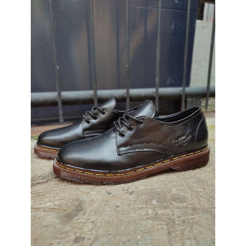 Jual SEPATU DOCKMART EMBOSS KULIT SAPI ASLI | SEPATU KULIT ASLI ...