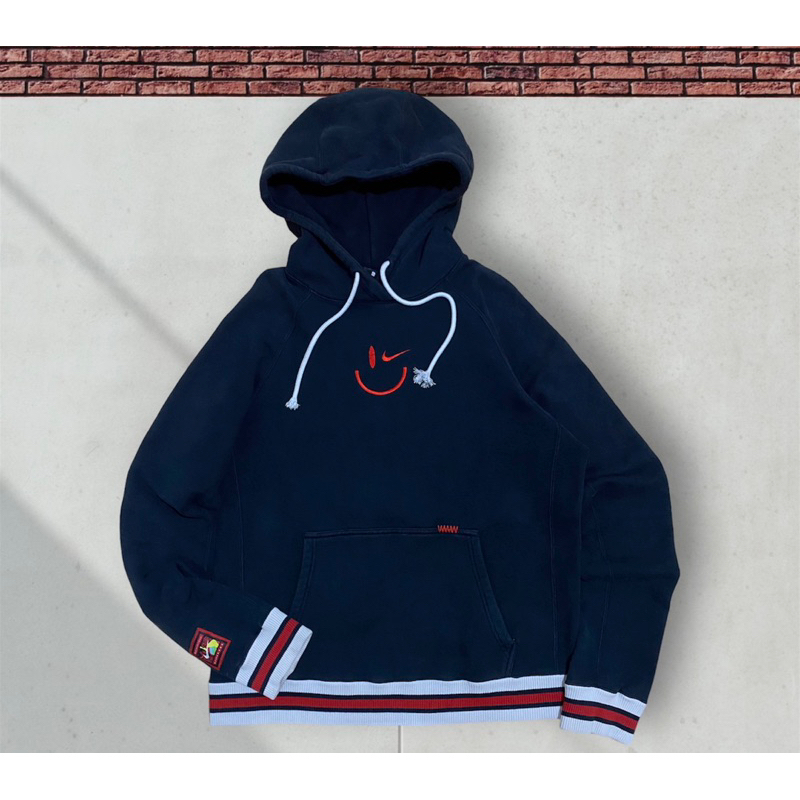 Nike kma wink pullover hoodie new arrivals