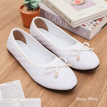 QUINCE Mizzu Sepatu Balet Flatshoes Wanita Korean Style