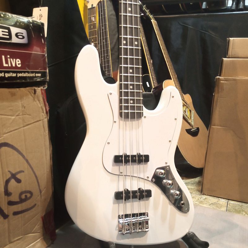 Jual Bass Elektrik Stinger Jazz Bass SJB-100 White | Shopee Indonesia