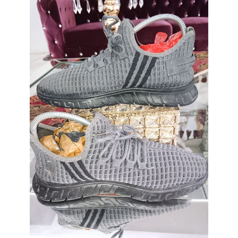 Jual Sepatu ala yeezi SULTAN slip on Second Prelove sepatu super model