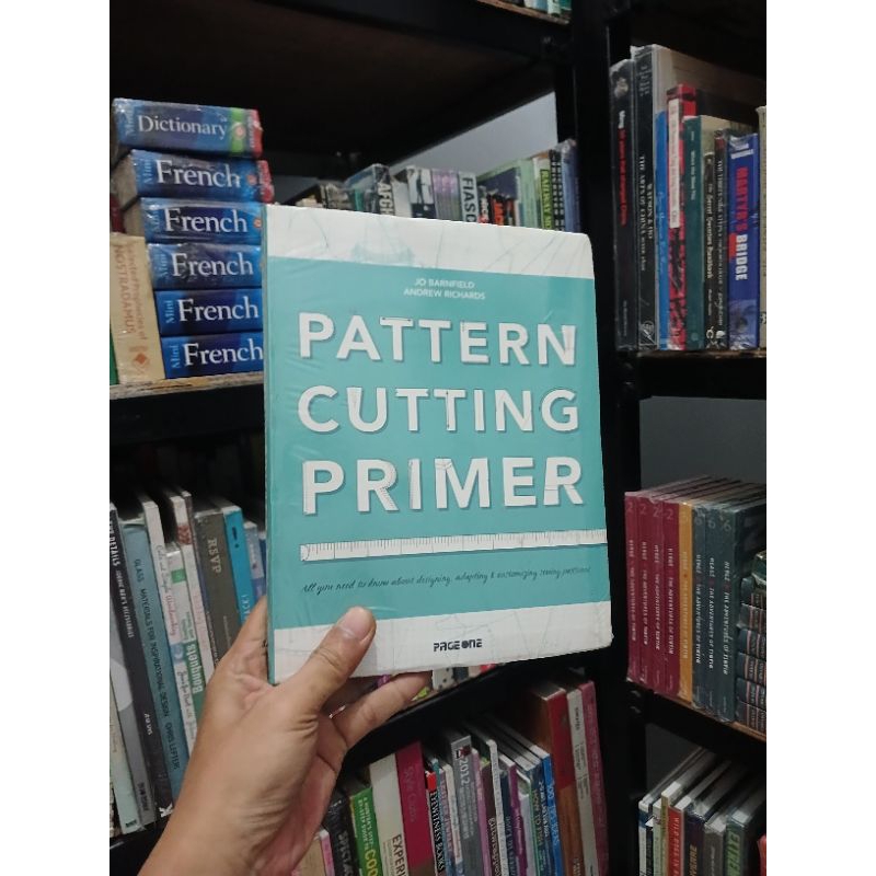 Jual Pattern cutting primer all you need to know about designing