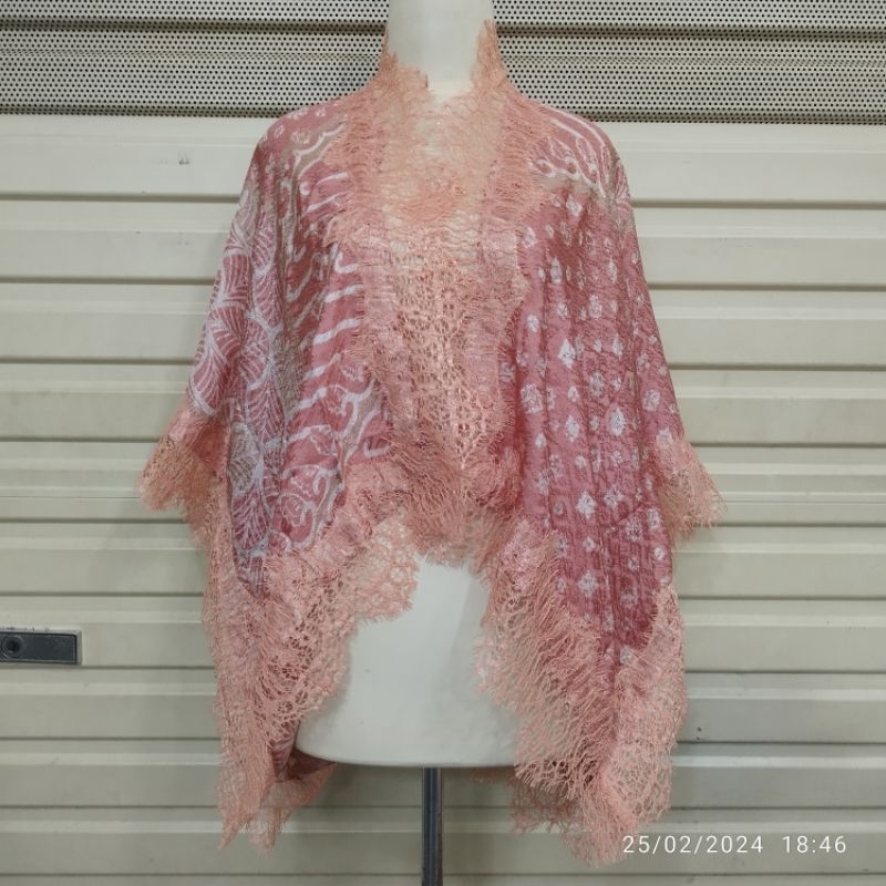 Jual Outer Lace Batwing Vicose | Shopee Indonesia