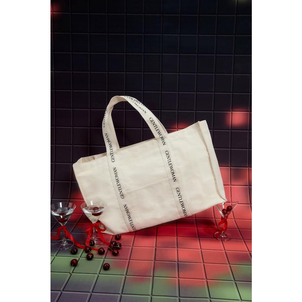 GENTLE WOMAN BOX TOTE BAG CANVAS TOTEBAG GENTLEWOMAN AUTHENTIC ORIGINAL  BANGKOK READY STOCK WITH TAG GW
