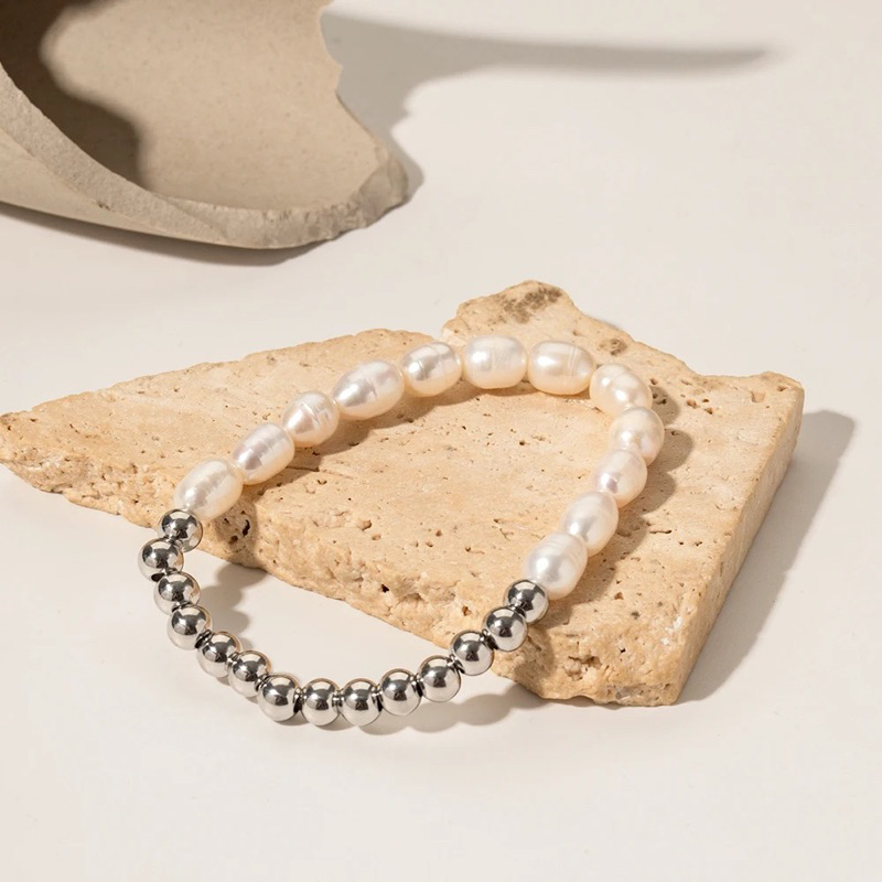 Jual Mareeka Bracelet - Freshwater Pearl & Stainless Steel (Gold Plated ...