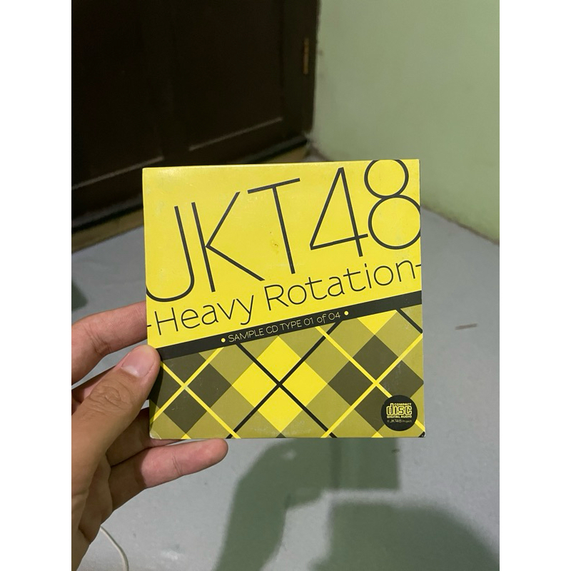 JKT48 CD+DVD セット Jual CD dan DVD JKT48 (collectible item) | Shopee Indonesia