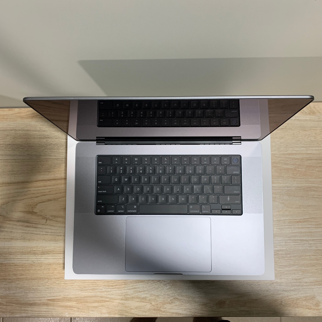 Jual MacBook Pro M1 Pro 2021 14" 16 Inch RAM 16GB SSD 512 1 TB - LIKE ...