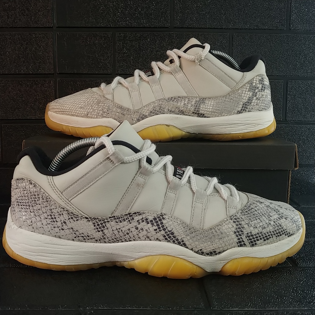 Jual Air Jordan Retro 11 Snake Skin Light Bone ( Size 45 ) | Shopee ...