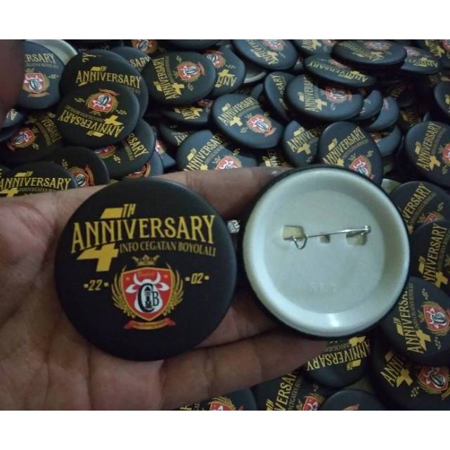 Jual Cetak Custom Pin di Solo Peniti Ukuran 25 mm, 32 mm, 44 mm, 58 mm ...