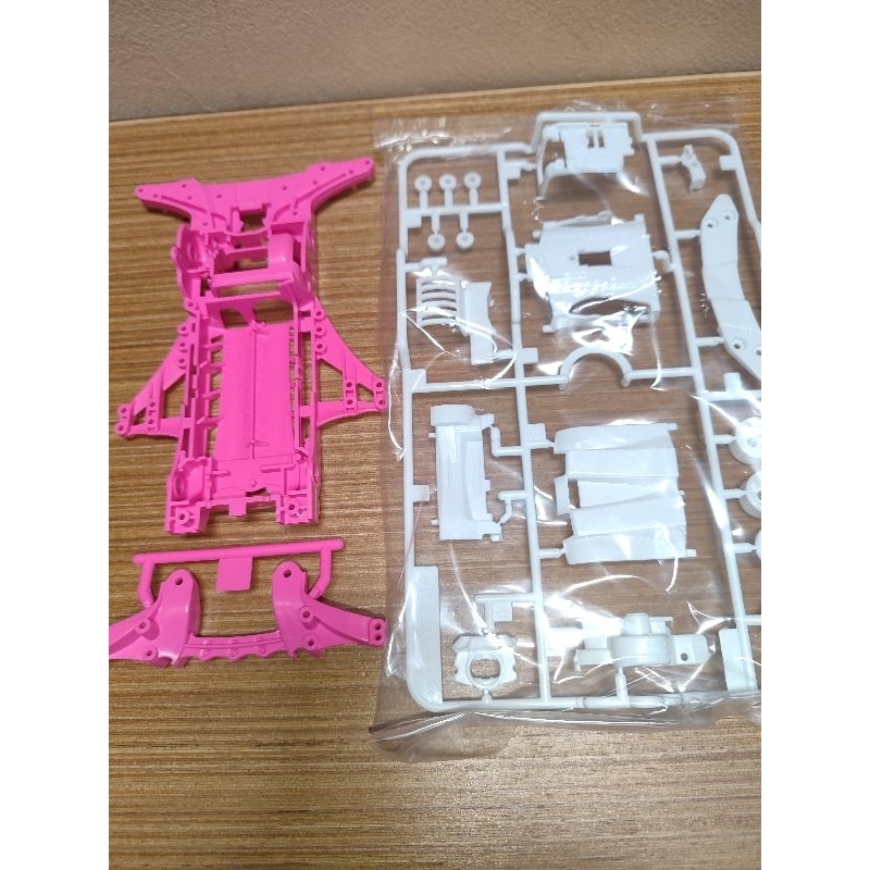 Jual Tamiya Chassis FMA Pink dan Gearbox Putih original copotan Brown ...