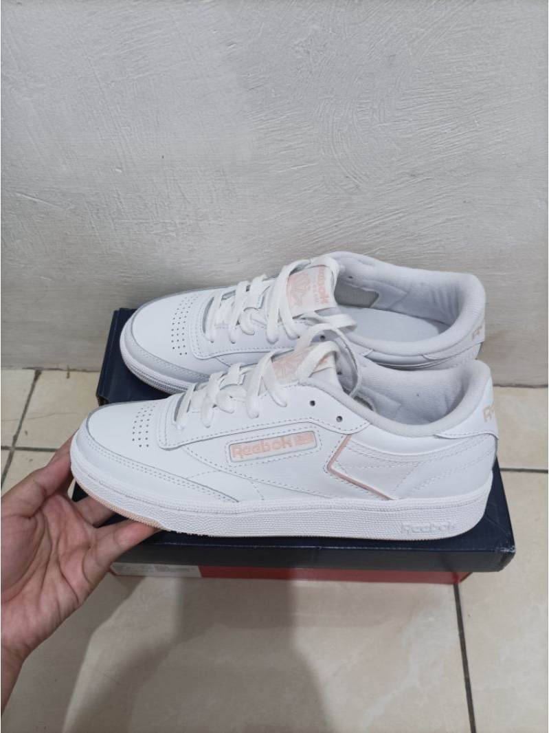 Jual Sepatu Reebok Club C 85 Women's Female/Wanita Putih-Pink ORIGINAL ...
