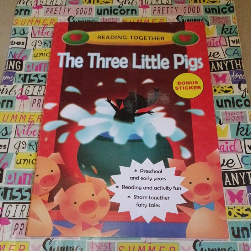 Jual Cerita The Three Little Pigs + Stiker | Shopee Indonesia