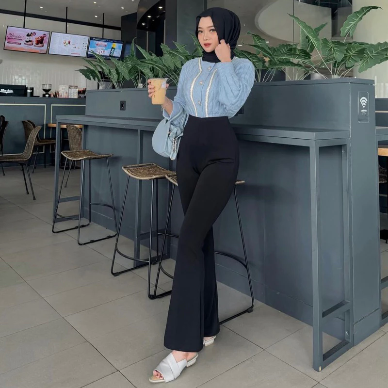 Tren Celana Cutbray Kembali Hits! Ini Alasan Kamu Wajib Punya Satu di Lemari