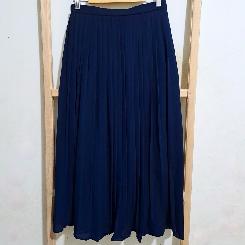 PRELOVED UNIQLO Chiffon pleated skirt/ Uniqlo sifon skirt/ Uniqlo pleated  skirt/ Rok plisket Rapi by uniqlo Rok Zara- Rok Uniqlo- Rok GU- Rok GRL