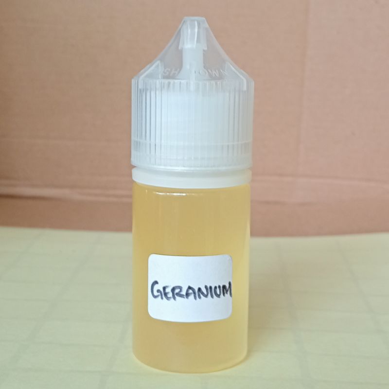 Jual GERANIUM. Ukuran 30ML. Harian, Galatama, Lomba, Alam Liar ...