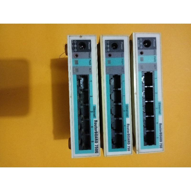 Jual Mikrotik RB750 RB750Gr3 RB760iGS Gigabit Port + SFP | Shopee Indonesia