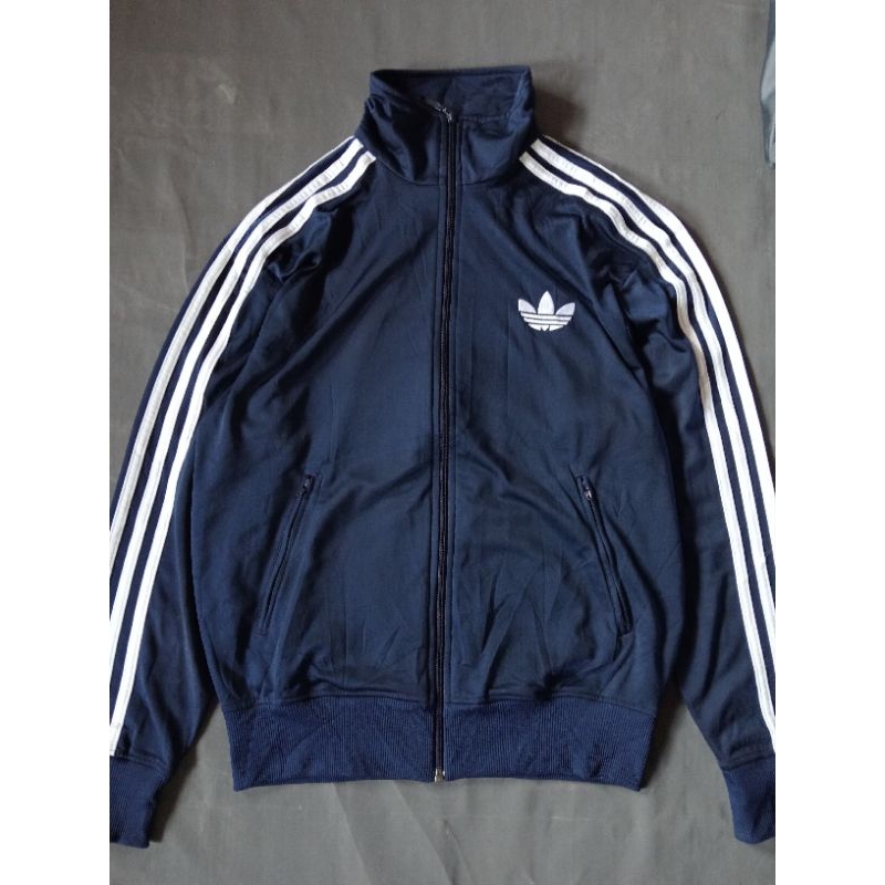 Jual trektop Adidas casual | Shopee Indonesia