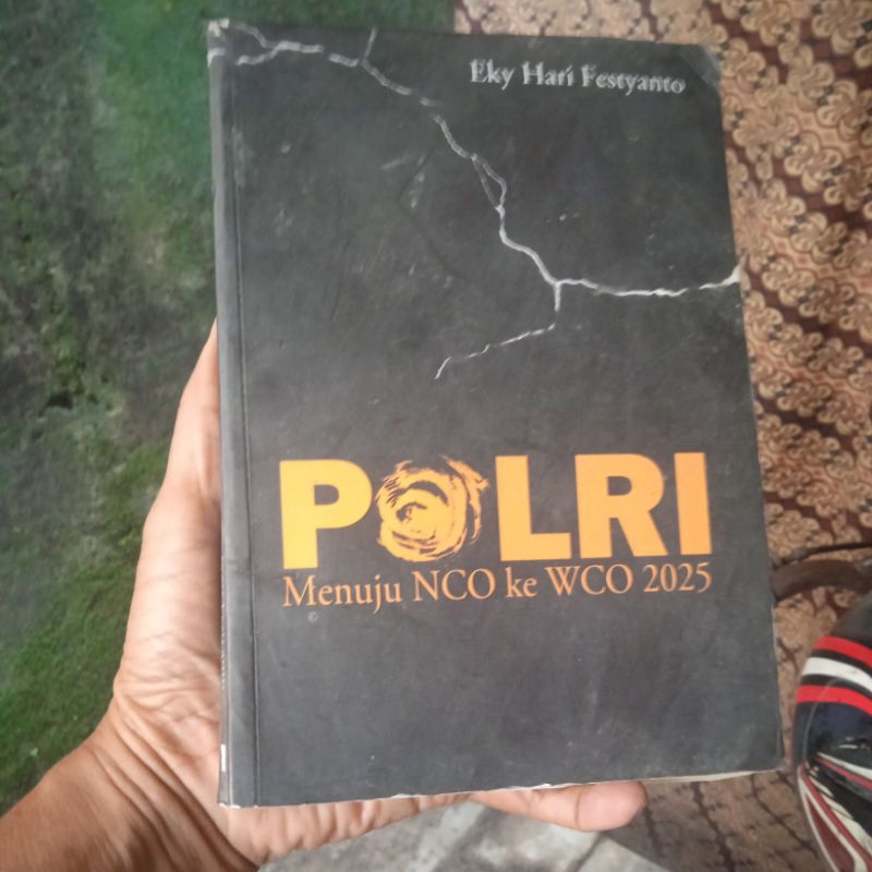 Jual buku POLRI Menuju NCO ke WCO 2025 tebal 296 halaman Shopee Indonesia