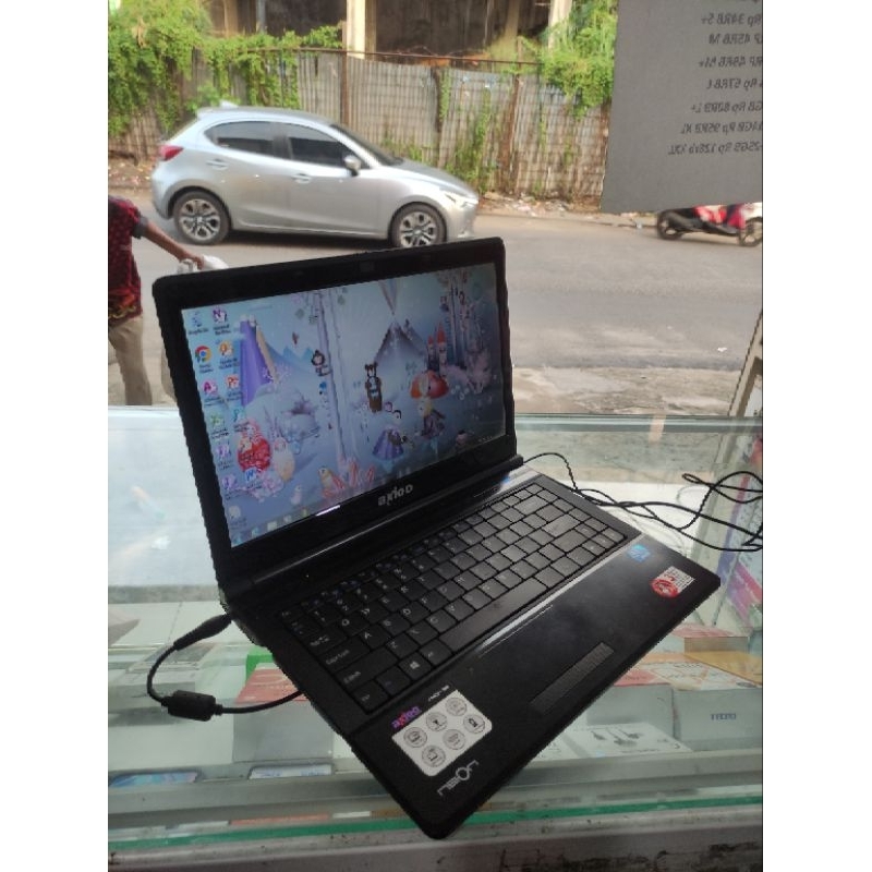 Jual Laptop Axioo Neon RNW Ram 4gb HDD 320gb intel Celeron Di obralll ...