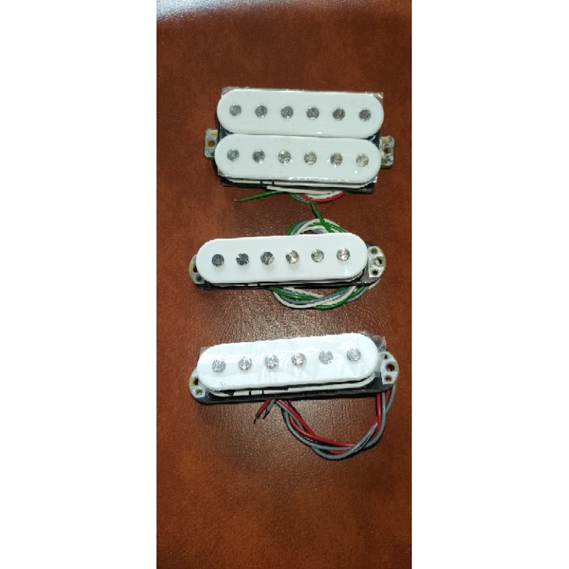 Jual IBANEZ AZ ESSENTIALS HSS PICKUP GUITAR ELEKTRIK | Shopee Indonesia