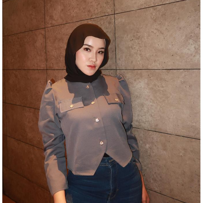 Jual Elena Crop Blazer Wanita - Outer Basic Wanita Luaran Top - Vest ...