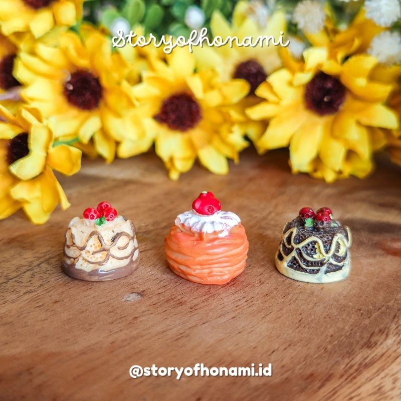 Jual MINIATUR 1:12 CAKE DAN ROTI (1.5 cm an) BREAD DANISH CROISSANT ...