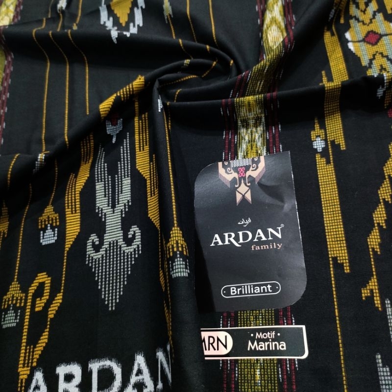 Jual Sarung Ardan Family BRILIANT Black Series Gold Sarung Hitam Dewasa ...