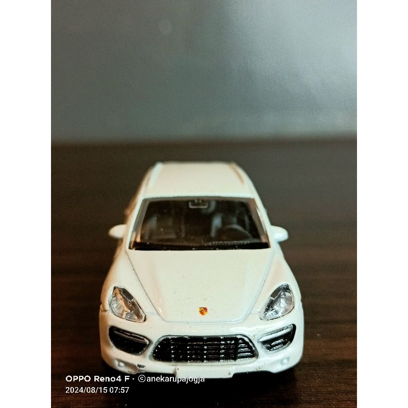 Jual diecast rmz city porsche cayenne turbo s putih | Shopee Indonesia