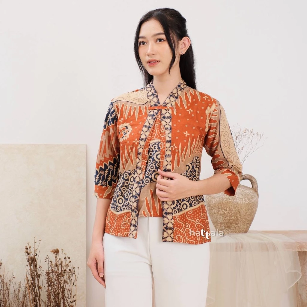 Gambar 4 Atasan Batik Wanita Katun Asli Blouse Bolero Kekinian Pekalongan