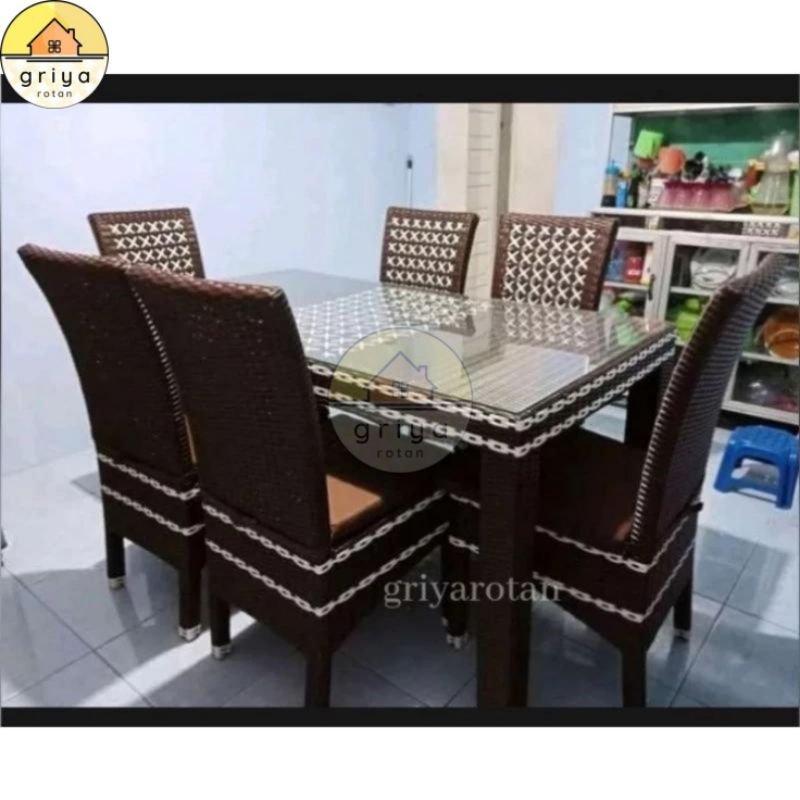 Set Meja Makan Rotan Sintetis Kursi