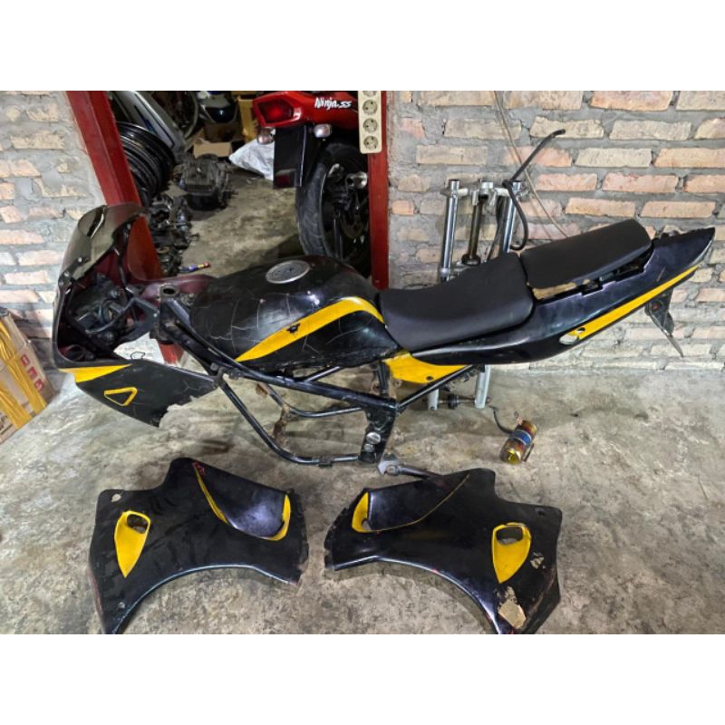 Jual bodi set ninja rr old bahan sesuai pic | Shopee Indonesia