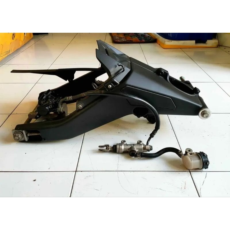 Jual BANANA ARM R15V3 ORIGINAL COPOTAN Kondisi Like New Sudah Set ...