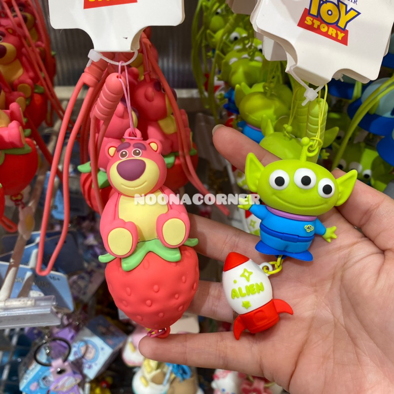 Jual Miniso x Disney ‼️ Gantungan Hiasan Mobil Disney Pixar Lotso ...