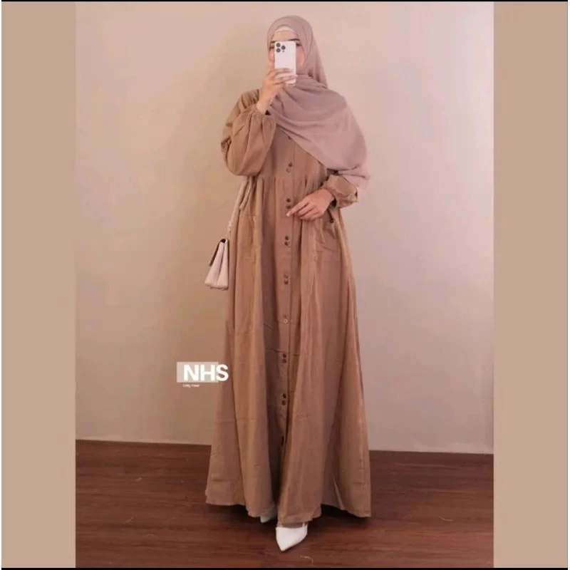 AZURA Dress Linen tampilan keseluruhan