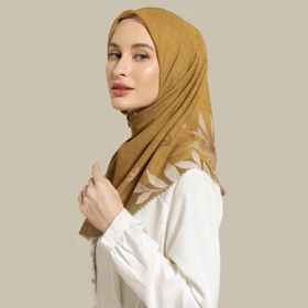 Wulang Narawangsa Hijab Segi Empat Gold Aurum 1 Kerudung Segi Empat Hijab Motif Segi Empat